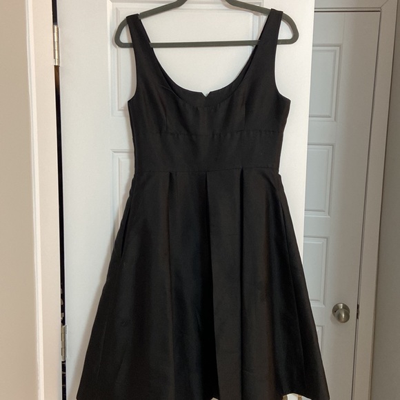 Perfect Little Black Dress - Picture 4 of 7